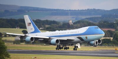 Trump jubila el Air Force One histórico y desata polémica al adoptar avión donado por Catar