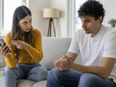Amar sin perderse: expertos destacan la importancia de los límites saludables en la pareja