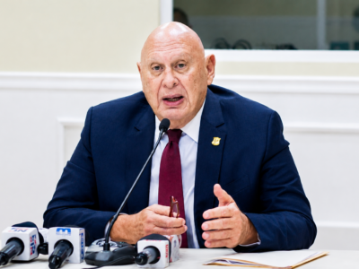 Comisión Bicameral continúa consultas y recibe propuestas de Magín Díaz y del sector industrial