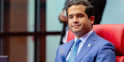 Omar Fernández propone elevar a RD$52,000 el salario exento del Impuesto Sobre la Renta