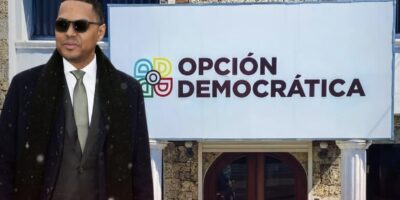 Un intenso intercambio en la plataforma X enfrentó al comunicador Santiago Matías con miembros del partido político Opción Democrática, generando una ola de reacciones en el entorno digital. Las publicaciones incluyeron señalamientos y respuestas que rápidamente escalaron el tono del debate, convirtiéndose en uno de los temas más comentados del día en redes sociales en República Dominicana. Usuarios han dividido opiniones entre quienes defienden el derecho a la crítica pública y quienes consideran que el intercambio refleja una creciente polarización entre figuras mediáticas y actores políticos. El caso sigue generando interacción y comentarios en plataformas digitales.