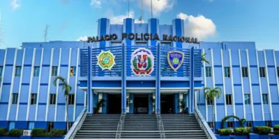 La Policía Nacional anunció modificaciones en direcciones regionales y áreas operativas como parte de una reorganización institucional.