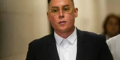 Presentan querella contra Cosculluela por presunto desfalco relacionado con un Porsche