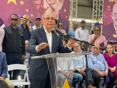 Danilo Medina afirma que Luis Abinader es el presidente que más ha endeudado a la República Dominicana