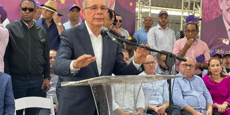 Danilo Medina afirma que Luis Abinader es el presidente que más ha endeudado a la República Dominicana