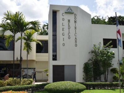 Gobierno propone modificar artículo del Código Penal impugnado por el Colegio Médico