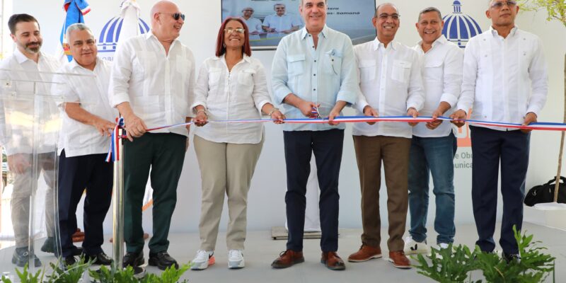 Luis Abinader, Samaná, inauguraciones, obras públicas, educación, turismo, deporte, Gobierno dominicano, infraestructura, República Dominicana, desarrollo provincial, escuelas, instalaciones deportivas, turismo en Samaná, noticias RD.