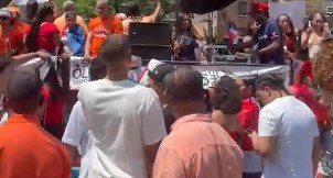 Éxitos de Planeta Alofoke ponen a vibrar la Gran Parada Dominicana del Bronx