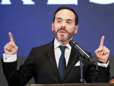 Presentan denuncia penal contra presidente electo de Colombia por presunto hostigamiento