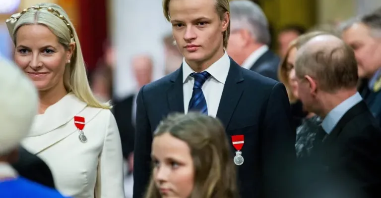 Tribunal de Oslo concede prisión domiciliaria al hijo de la princesa Mette-Marit mientras apela su condena