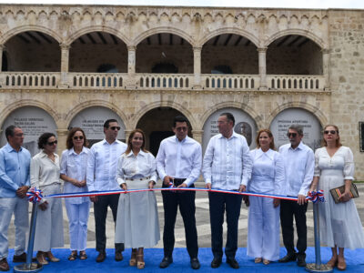 Collado entrega restauración del Alcázar de Colón e inicia proyecto de alumbrado en la Ciudad Colonial