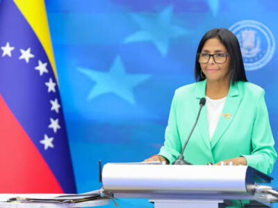 🇻🇪 Venezuela decretó siete días de luto nacional tras los devastadores terremotos que afectaron al país. Las autoridades mantienen activas las labores de rescate y asistencia a las comunidades impactadas.