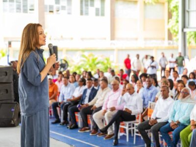 Carolina Mejía presenta propuesta para impulsar el desarrollo de Hato Mayor con énfasis en empleo y turismo