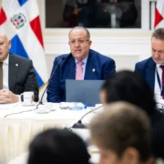 Aprueban protocolo para saldar deudas con contratistas del Estado