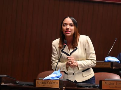 Diputada Tayluma Calderón respalda a médicos y odontólogos en debate sobre el Código Penal