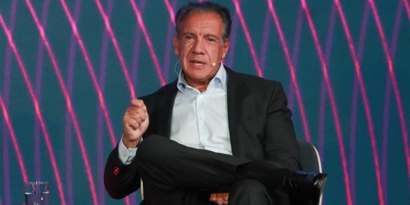 Daniel Hadad advierte que la inteligencia artificial transformará el futuro de los medios de comunicación