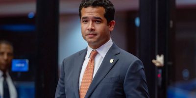Senado rechaza propuestas de Omar Fernández para ampliar protección a la libertad de expresión en el Código Penal