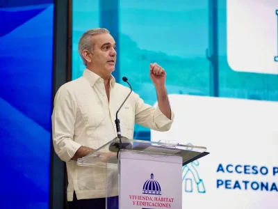 Abinader destaca necesidad de ampliar infraestructura ante crecimiento de Santiago