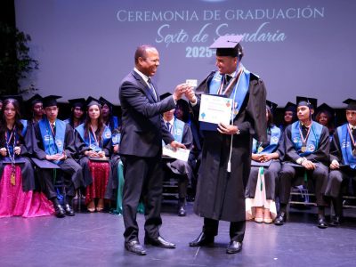 INTRANT entrega primeros carnets de aprendizaje a bachilleres del programa Guardianes del Tránsito
