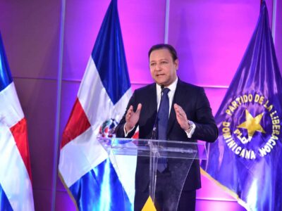 Abel Martínez llama al PLD a prepararse para regresar al poder en 2028