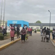 Paro del CMD deja sin consultas a cientos de pacientes en hospitales de la región Este