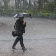 Vaguada y onda tropical provocarán fuertes aguaceros este miércoles en gran parte del país