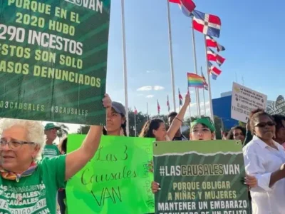 Juristas y académicos proponen incorporar las tres causales al Código Penal