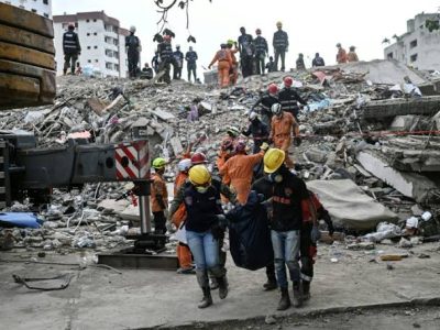Suben a 5,546 los fallecidos por los terremotos que sacudieron el norte de Venezuela