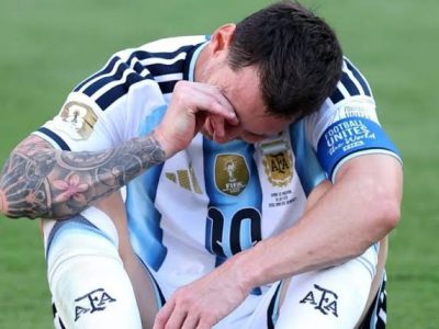 Messi rompe en llanto tras la derrota de Argentina en la final del Mundial 2026 Copa Mundial de FIFA • Final Estadio Nueva York Nueva Jersey • East Rutherford 🇪🇸 España 1 Final (TE) Hoy 0 🇦🇷 Argentina