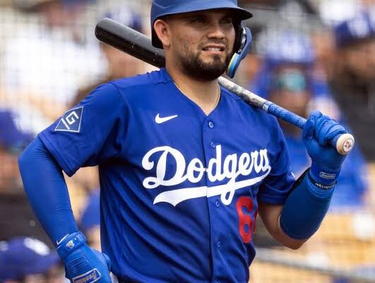 Eliezer Alfonzo Jr. debuta con los Dodgers tras superar una tragedia familiar