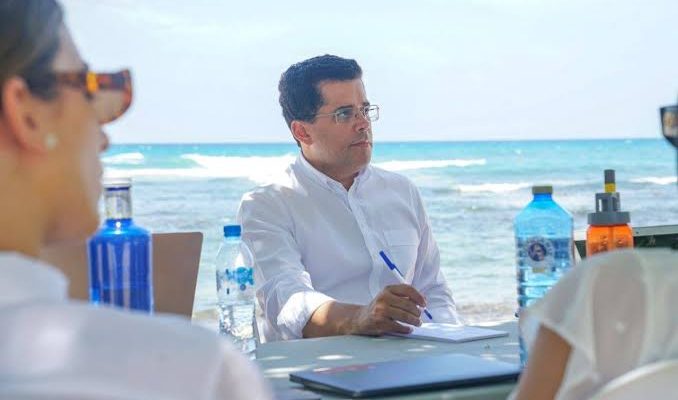 David Collado anuncia mesa de trabajo para analizar sanciones por impedir acceso libre a playas