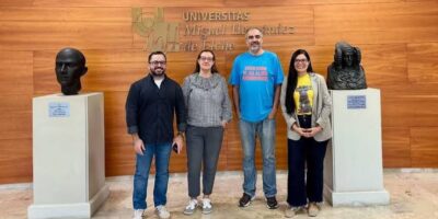 José Rafael Mata presenta investigación sobre el impacto de influencers, poder y algoritmos en el periodismo dominicano