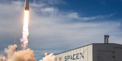 Cohete descontrolado de SpaceX impactará la Luna en agosto y podría dejar un cráter de 17 metros