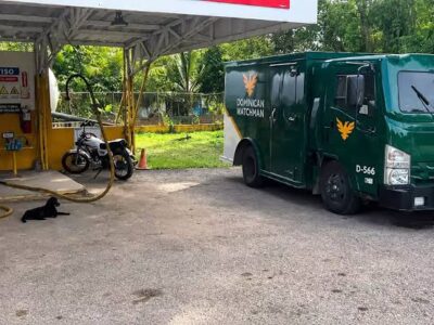¡De película! Asaltan estación Tropigas y camión de valores en Monte Plata