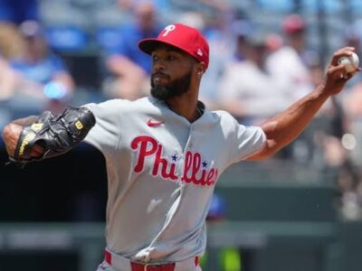 Cristopher Sánchez sufre complicada salida ante Kansas City y aumenta su efectividad