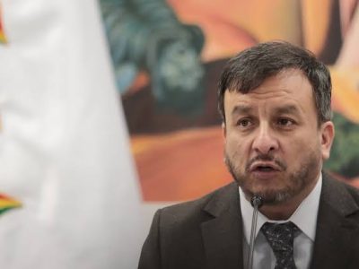 Exministro de Hidrocarburos de Bolivia es detenido por investigación sobre venta de combustible en mal estado