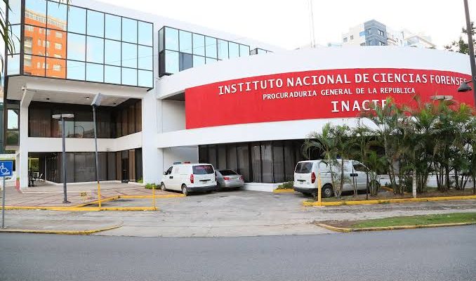 Restos de niña fallecida en presunto ataque de su madre permanecen en el Inacif