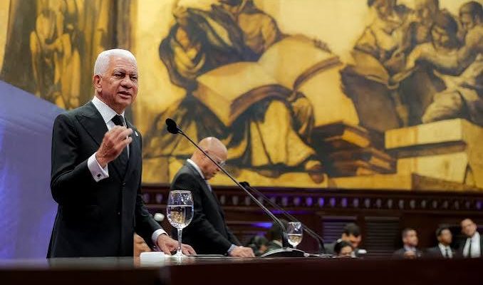 Ricardo de los Santos destaca aprobación de 416 iniciativas durante rendición de cuentas del Senado