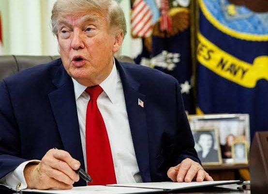 Trump anuncia liberación de ciudadana estadounidense detenida en Irán