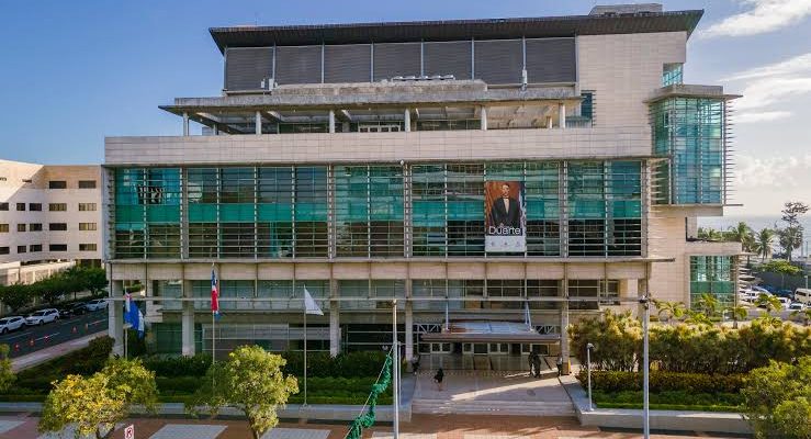 Procuraduría realiza allanamientos en Las Terrenas por investigación de lavado de activos vinculado al narcotráfico