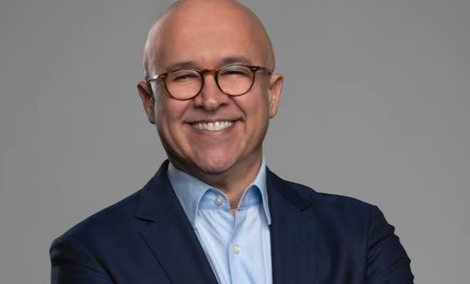 Domínguez Brito afirma que la política va más allá de las redes sociales