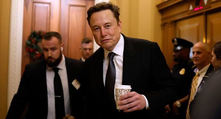 Elon Musk planea invertir hasta US$120 millones para apoyar candidatos republicanos en elecciones legislativas