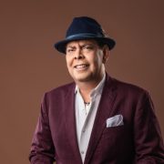 Fernando Villalona suspende presentaciones por delicado estado de salud