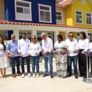 Presidente Luis Abinader y directora ejecutiva del INAIPI, Xiomara Guante, inauguran el CAIPI Canastica, en San Cristóbal