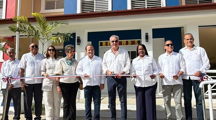 El presidente Luis Abinader y la directora ejecutiva del INAIPI, Xiomara Guante, inauguran el CAIPI ÁMBAR, en Puerto Plata Puerto Plata, RD